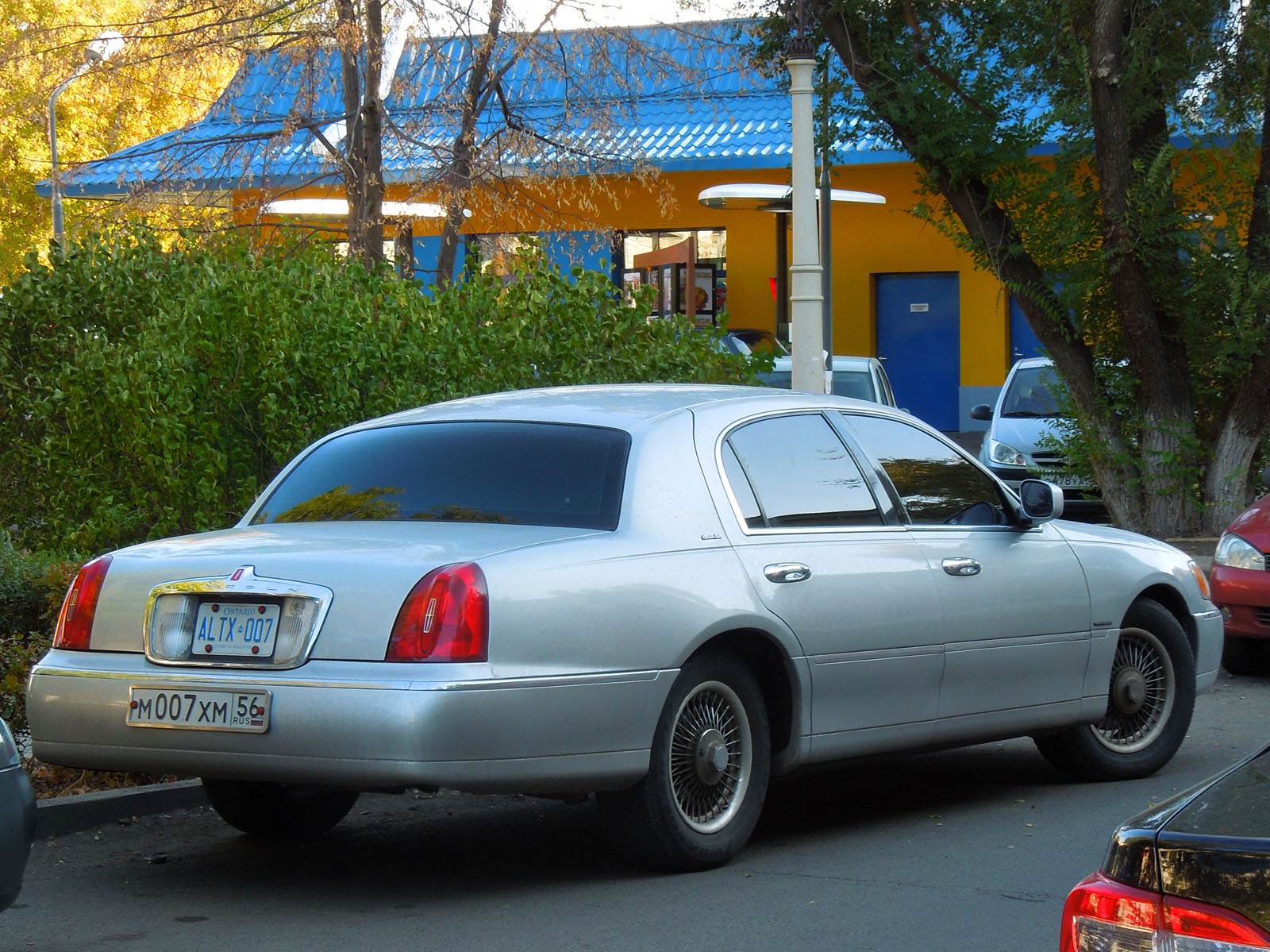 м 007 хм 56, Lincoln Town Car 3rd gen (FN145), 1997–2003