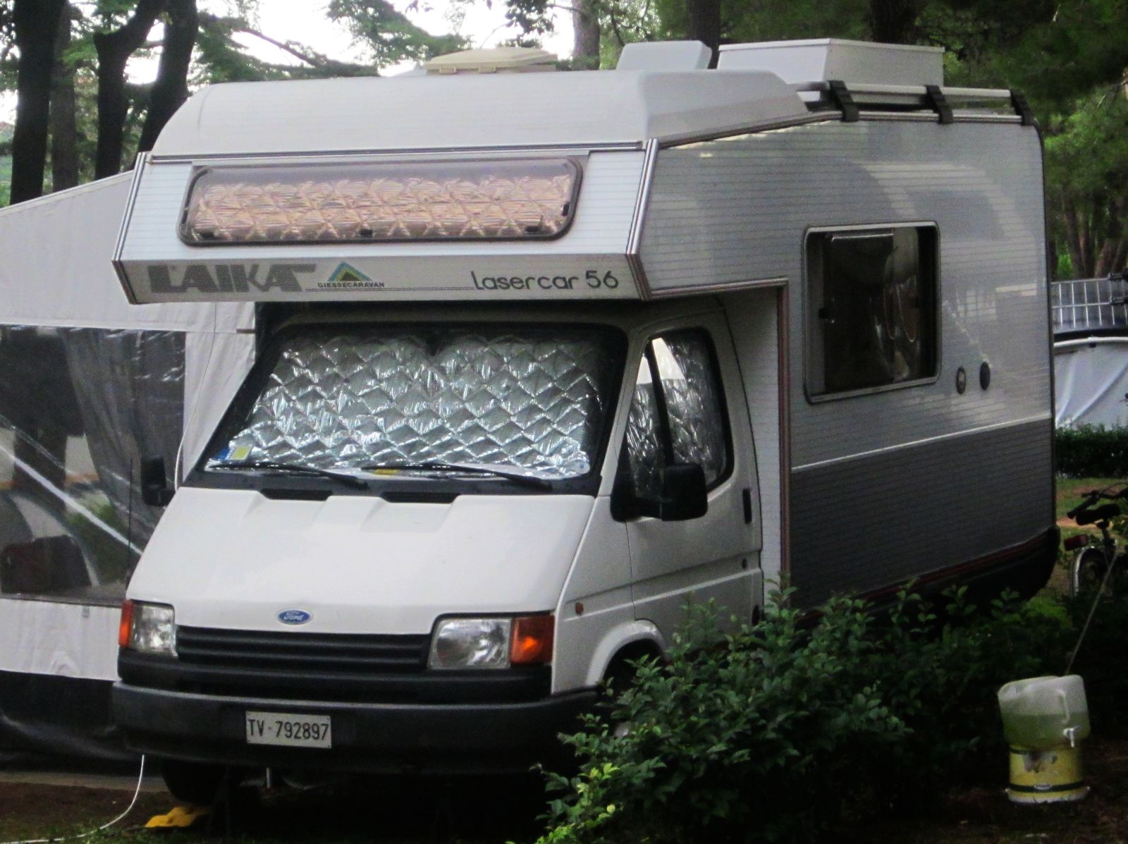 TV 792897, Laika Lasercar 