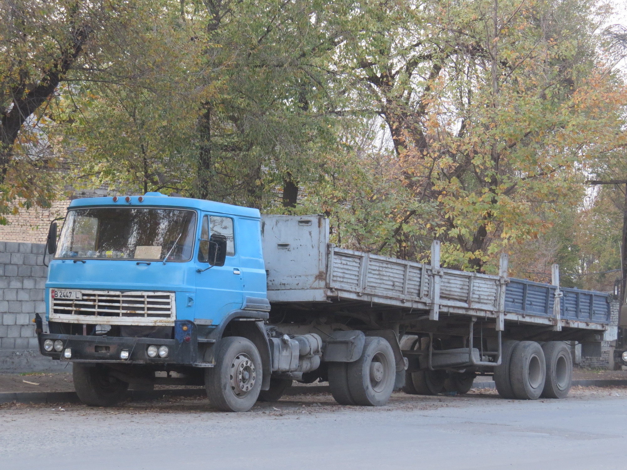 B 2447 L, LIAZ 100 