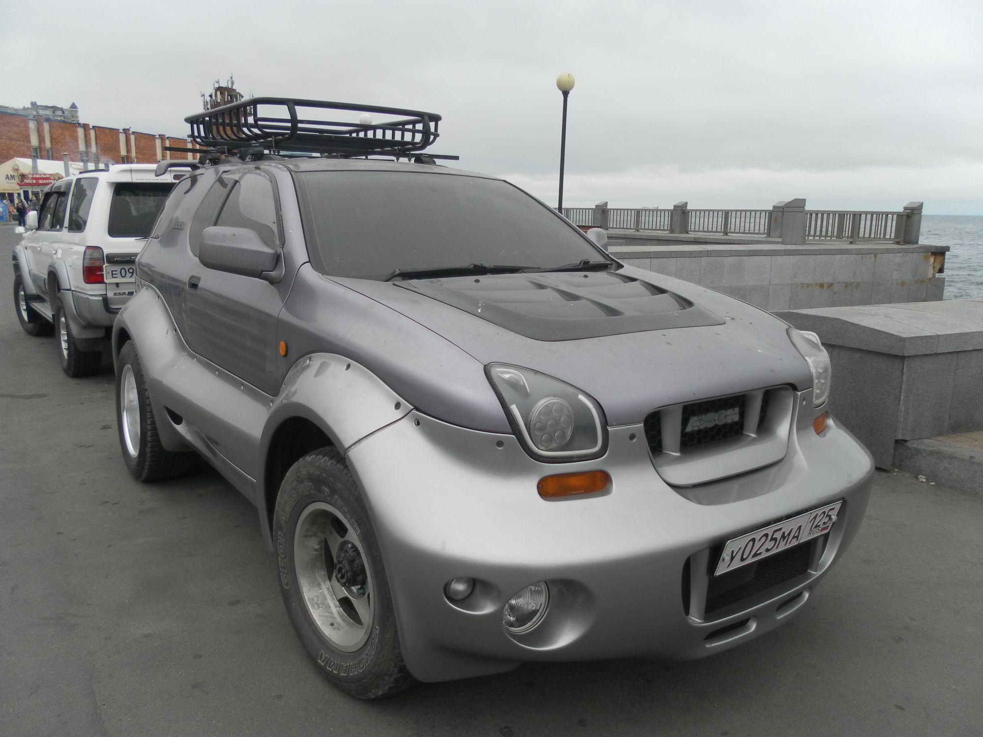 у 025 ма 125, Isuzu VehiCross 1st gen (UGS25DW/VX), 1997–2001