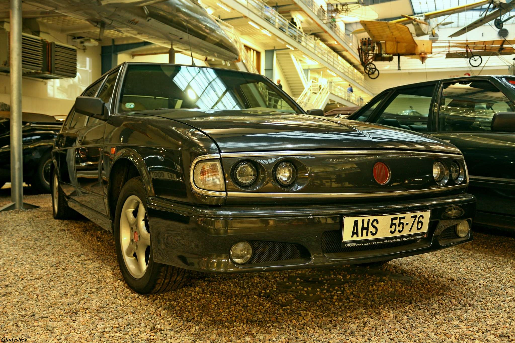 AHS 55-76, Tatra 700 