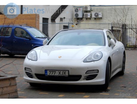 777 XJX, Porsche Panamera