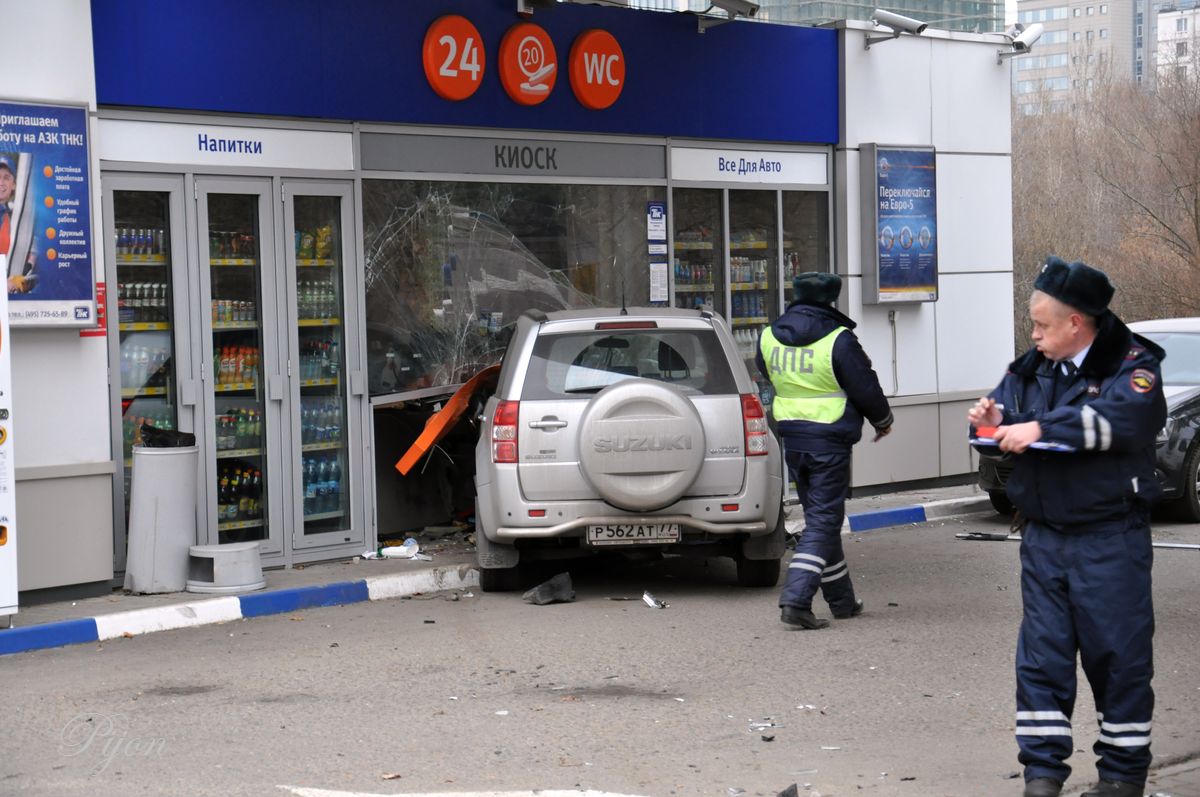 р 562 ат 77, Suzuki Grand Vitara 