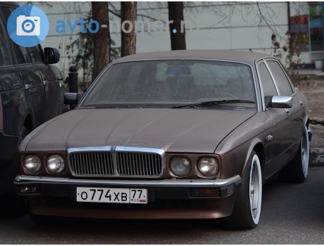 о774хв77, Jaguar XJ