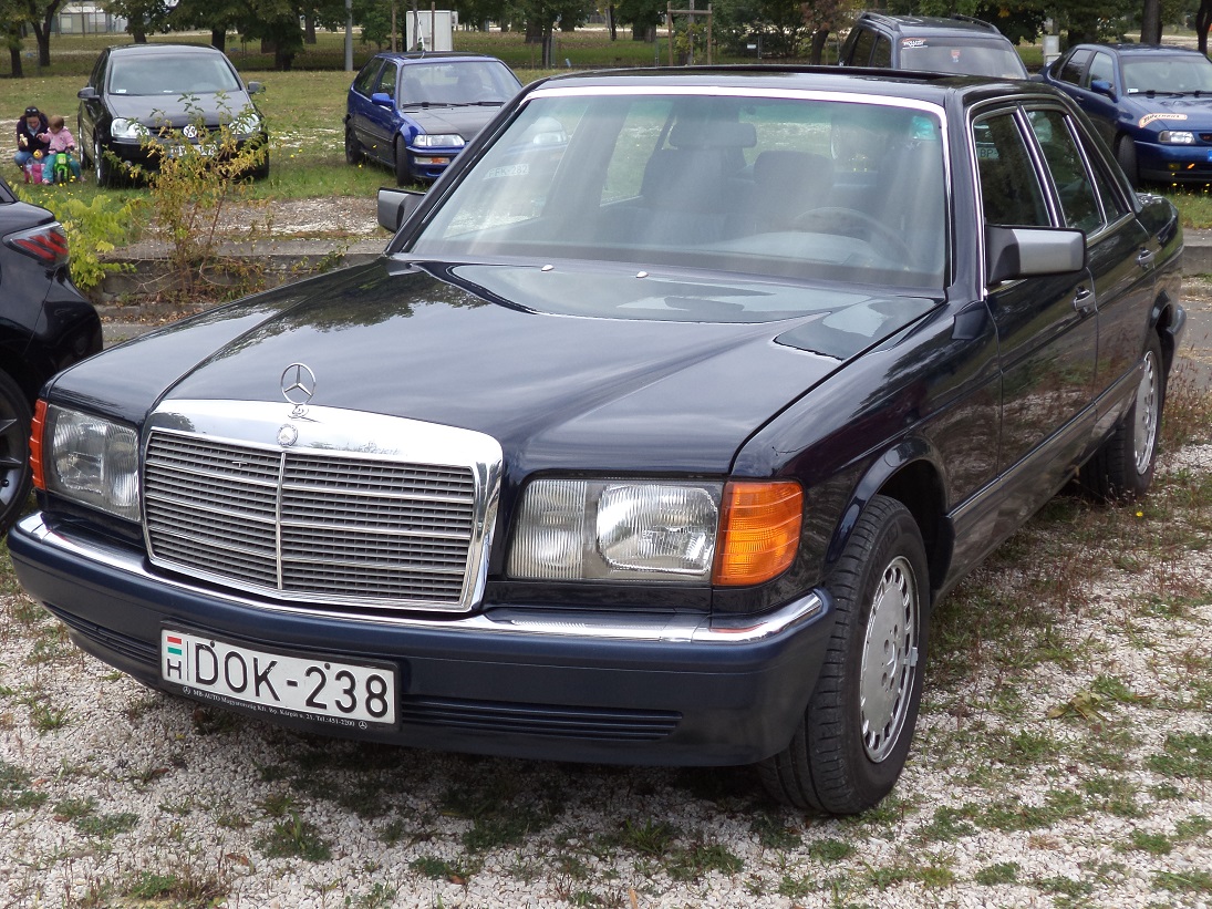 DOK-238, Mercedes-Benz S-Klasse 4th gen Sedan (W126/V126), 1979–1991