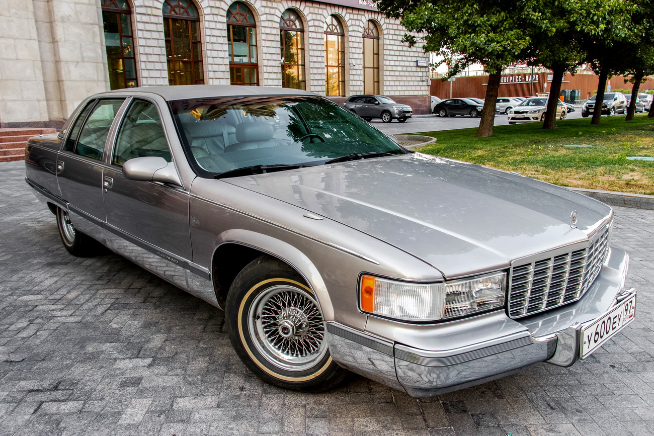 у 600 еу 97, Cadillac Fleetwood 2nd gen Sedan (D-body), 1992–1996