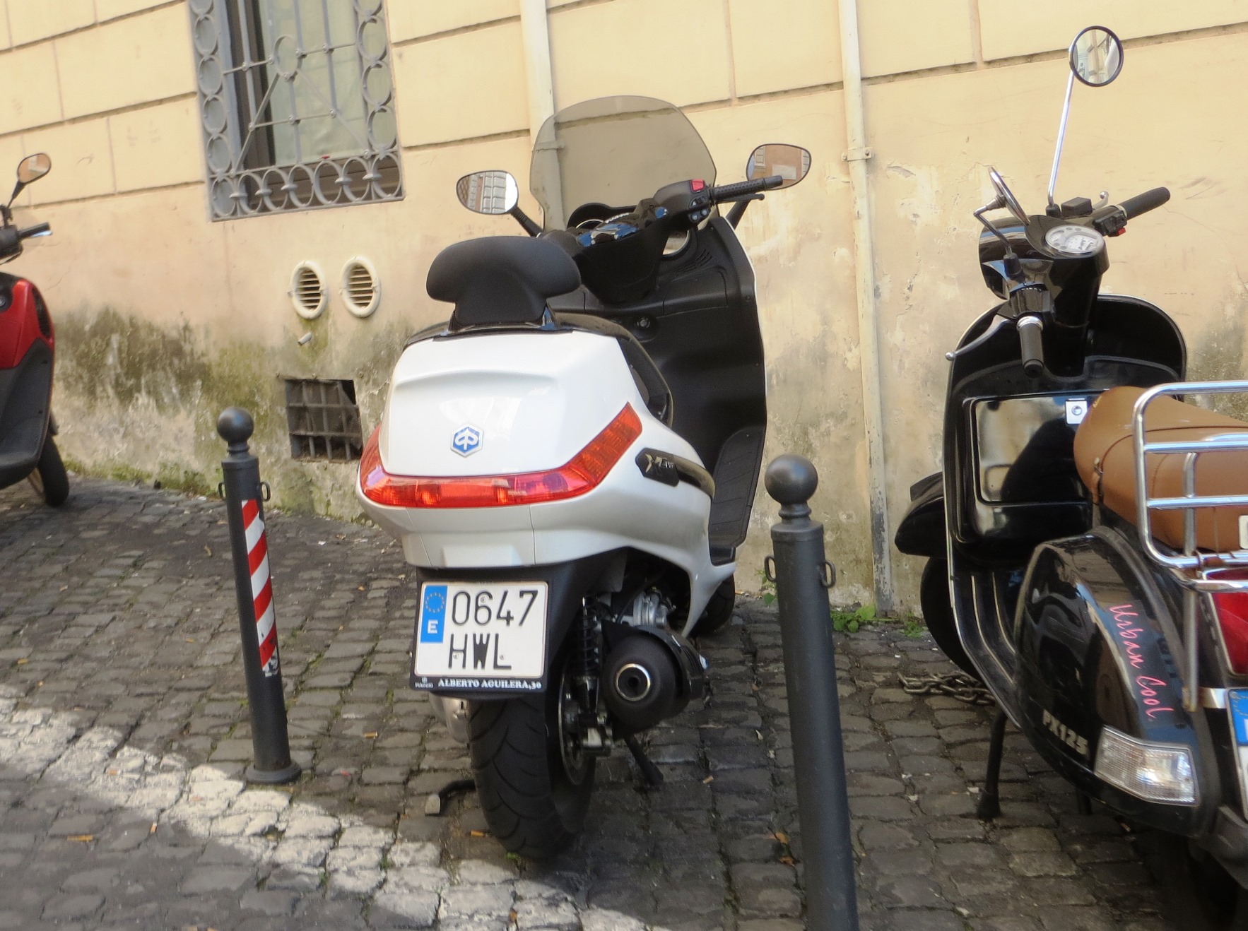 0647 HWL, Piaggio XEvo 