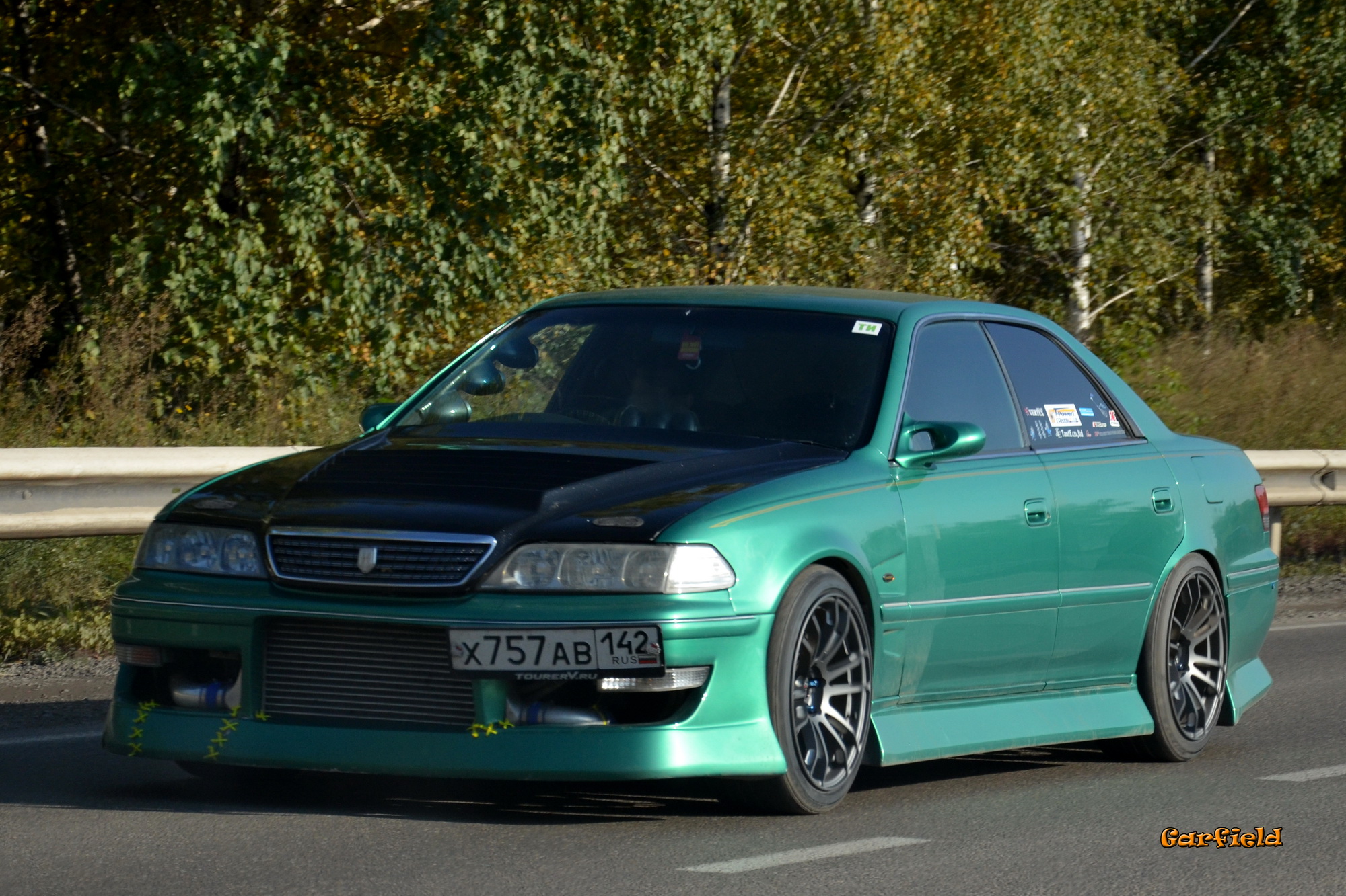 х 757 ав 142, Toyota Mark II 8th gen Hardtop (X100), 1996–2000