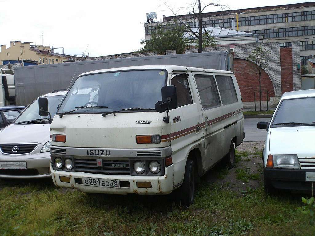 о 281 ео 78, Isuzu Elf 3rd gen Route Van, 1976–1991