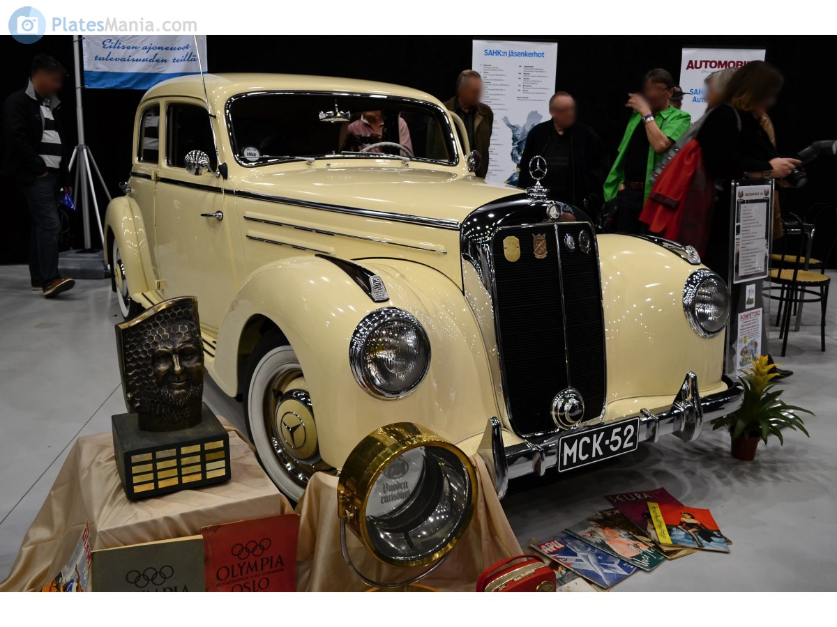 MCK-52, Mercedes-Benz 220 