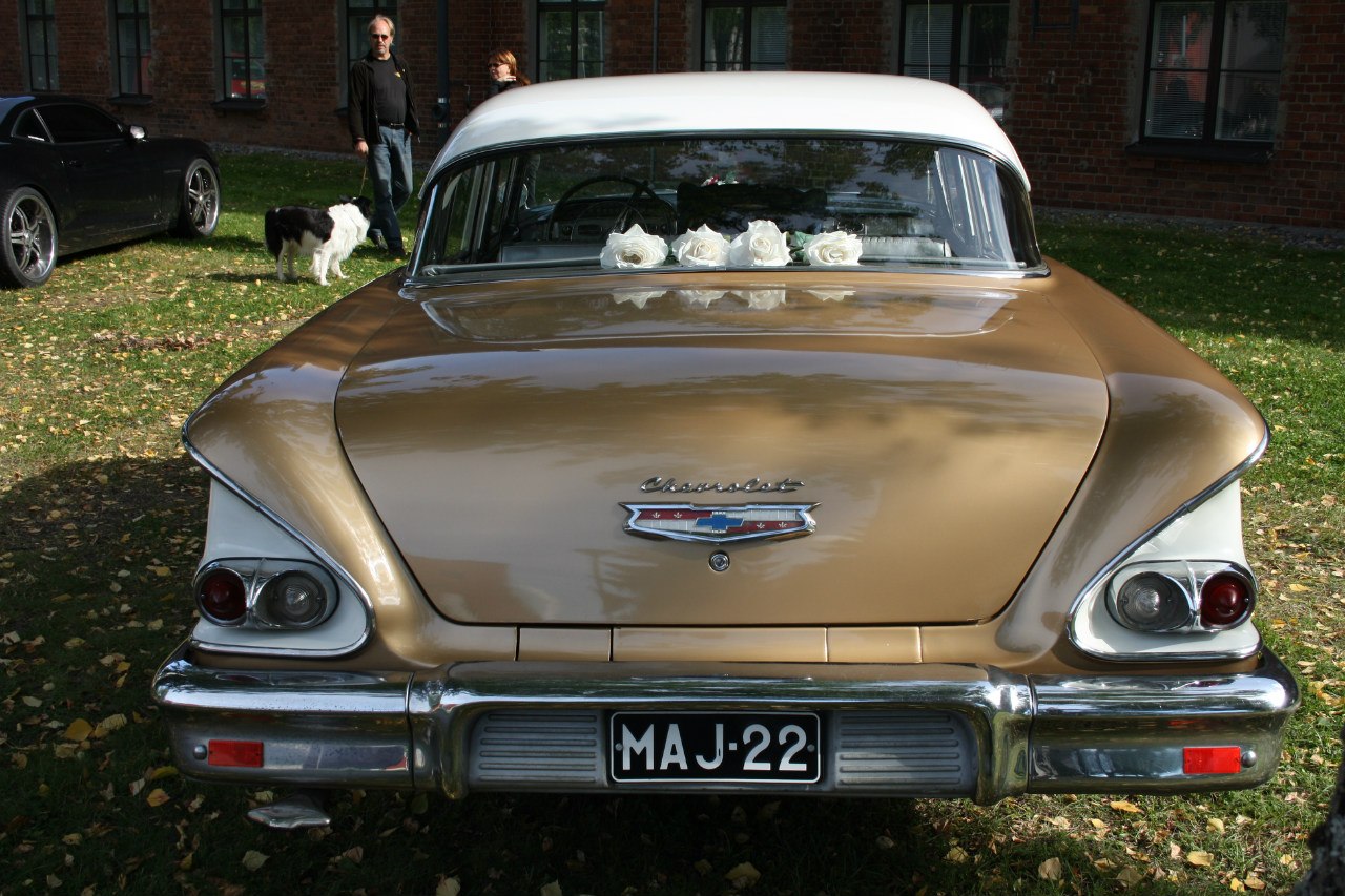 MAJ-22, Chevrolet Biscayne 1st gen 1958 4-door Sedan (1549/1649; B-body), 1957–1958