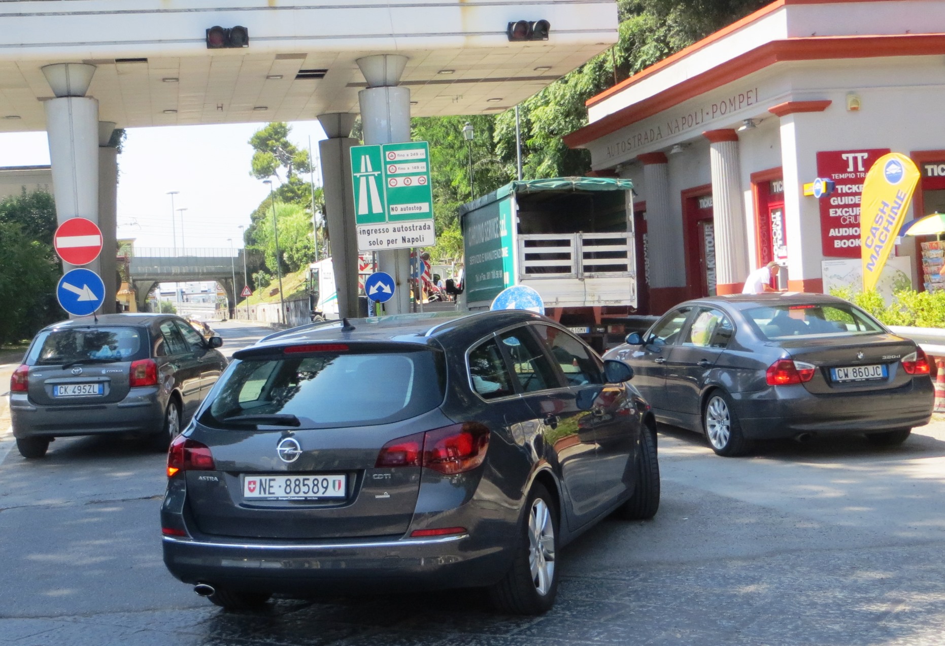 NE 88589, Opel Astra 4th gen Sports Tourer (J; P10), 2010–2015