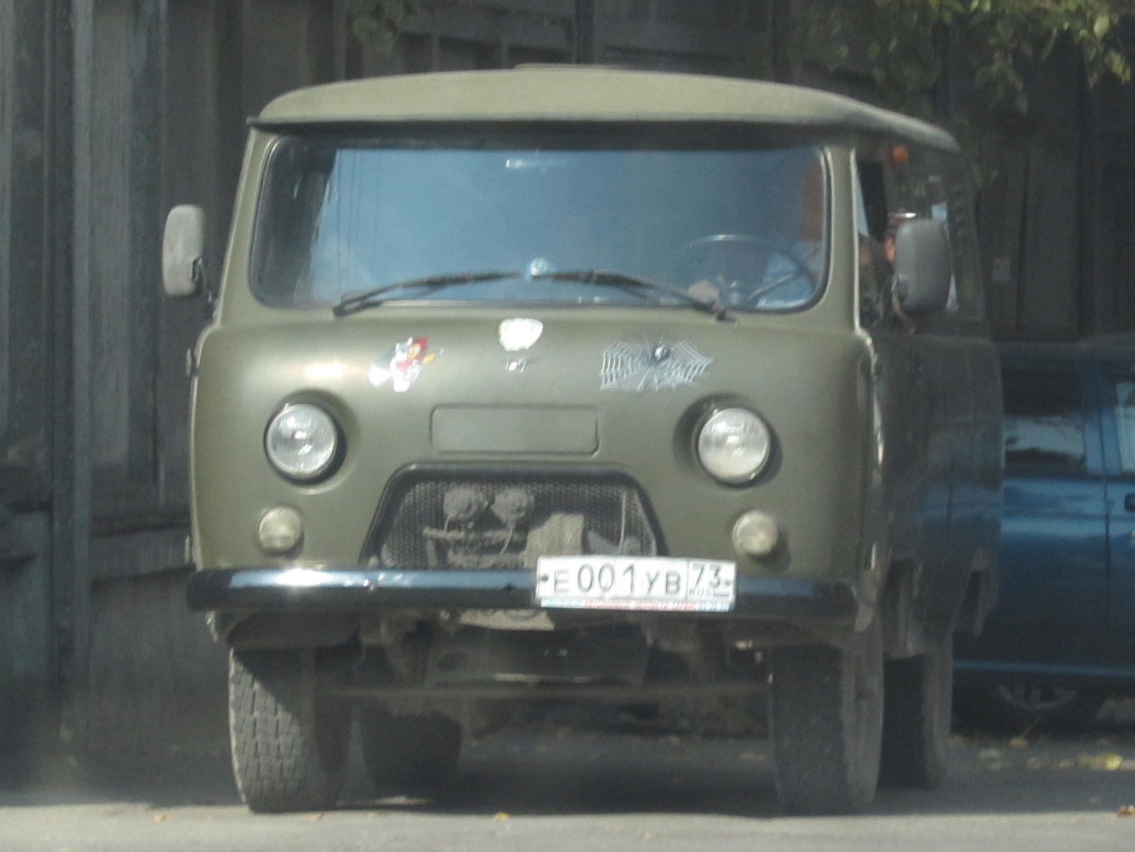 е 001 ув 73, UAZ 452 3909 Combi Van, 1996–
