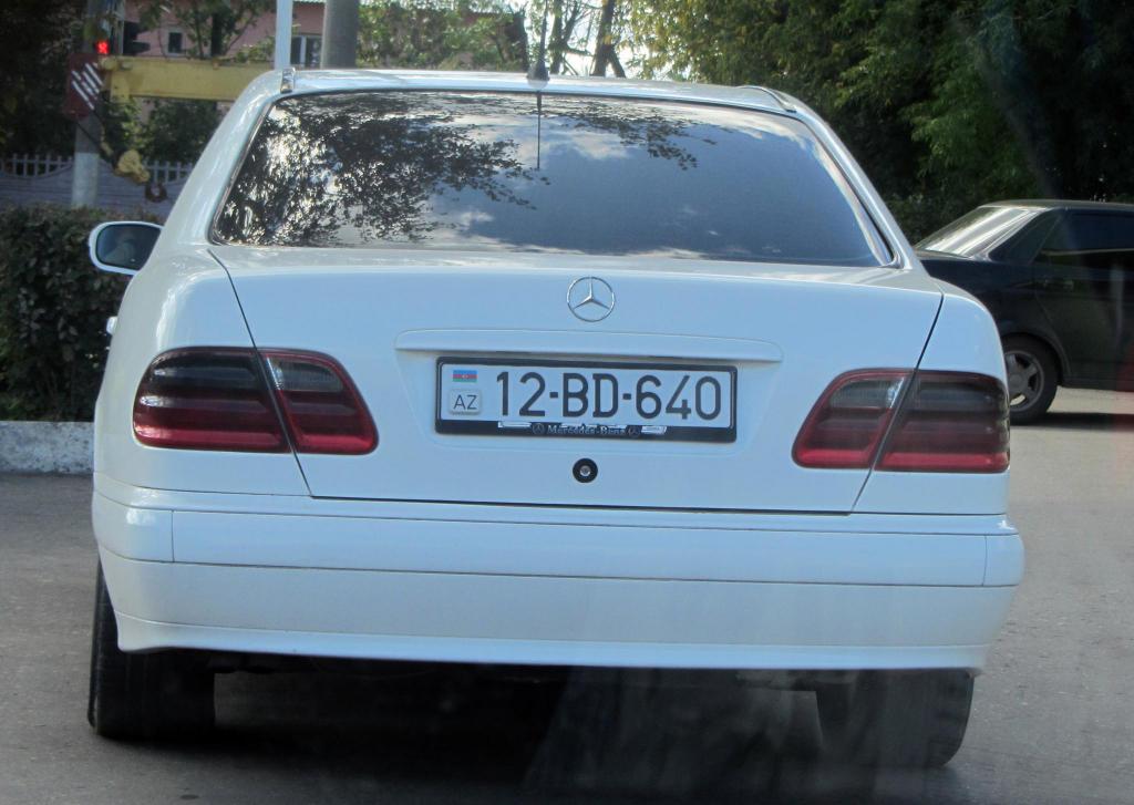 12-BD-640, Mercedes-Benz E-Klasse 2nd gen Sedan (W210), 1995­–2002