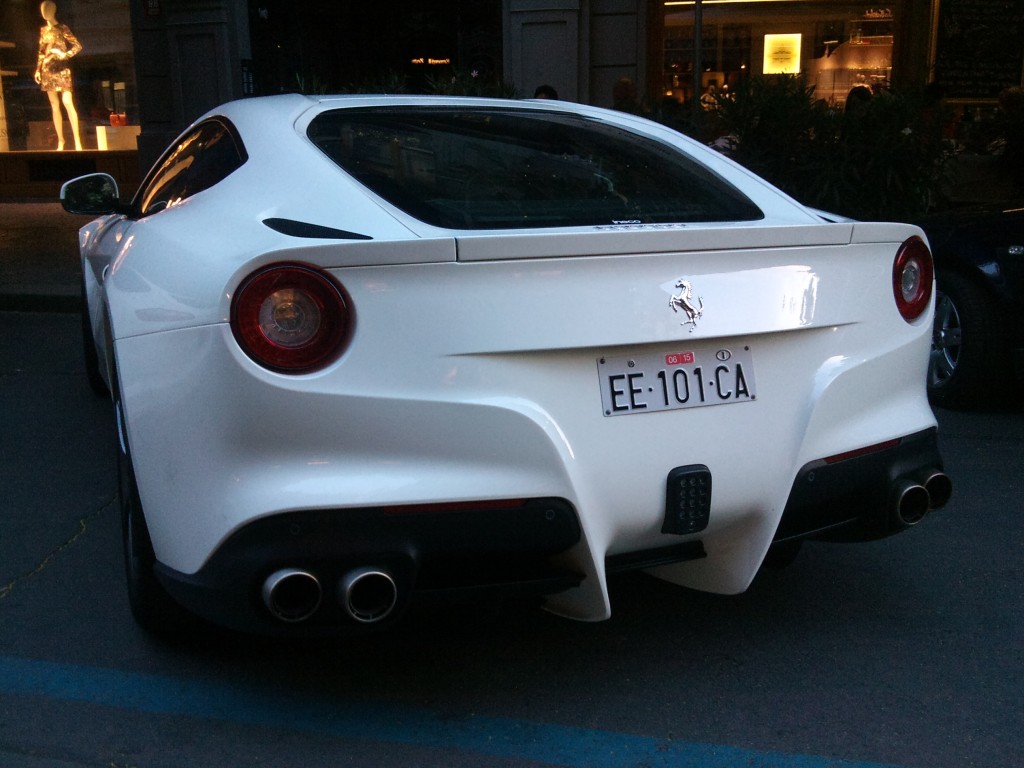 EE 101 CA, Ferrari F12 F12berlinetta (F152), 2012–2017