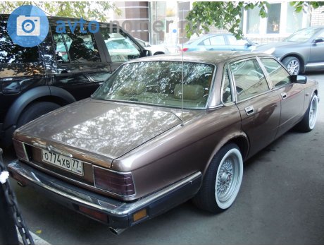 о774хв77, Jaguar XJ