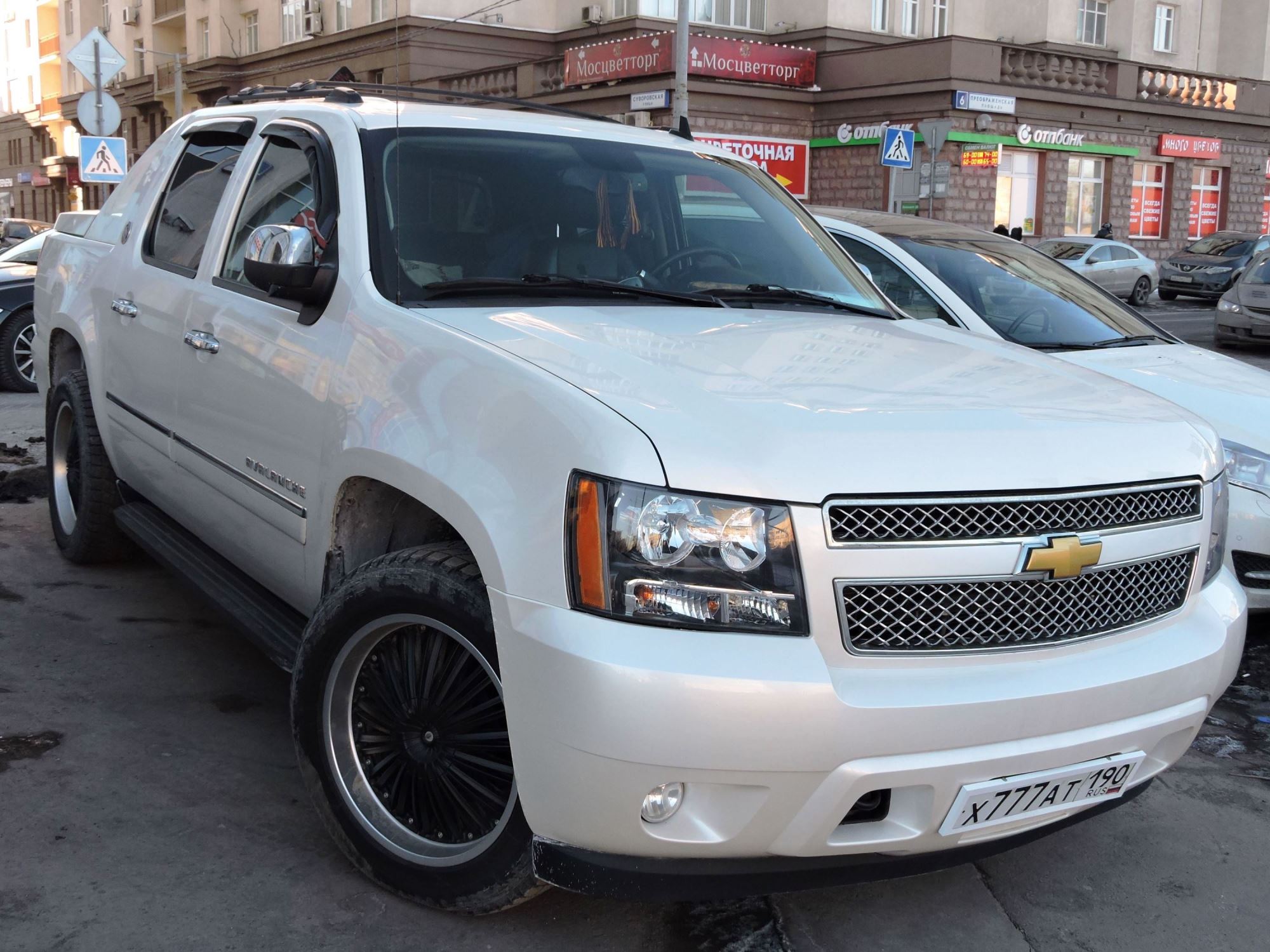 х 777 ат 190, Chevrolet Avalanche 2nd gen (GMT940/GMT941), 2006–2013