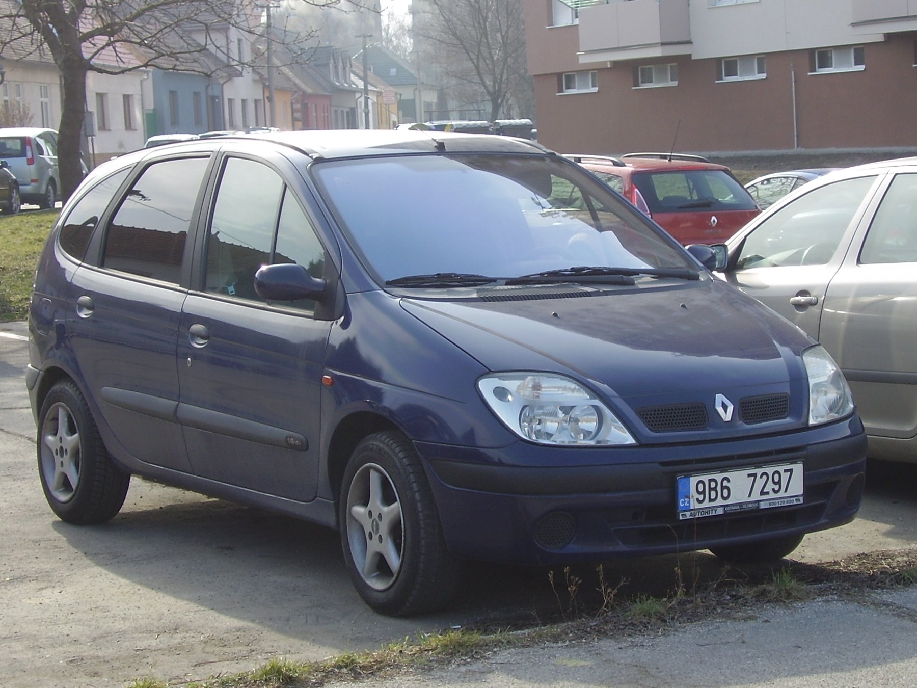 9B6 7297, Renault Scénic 