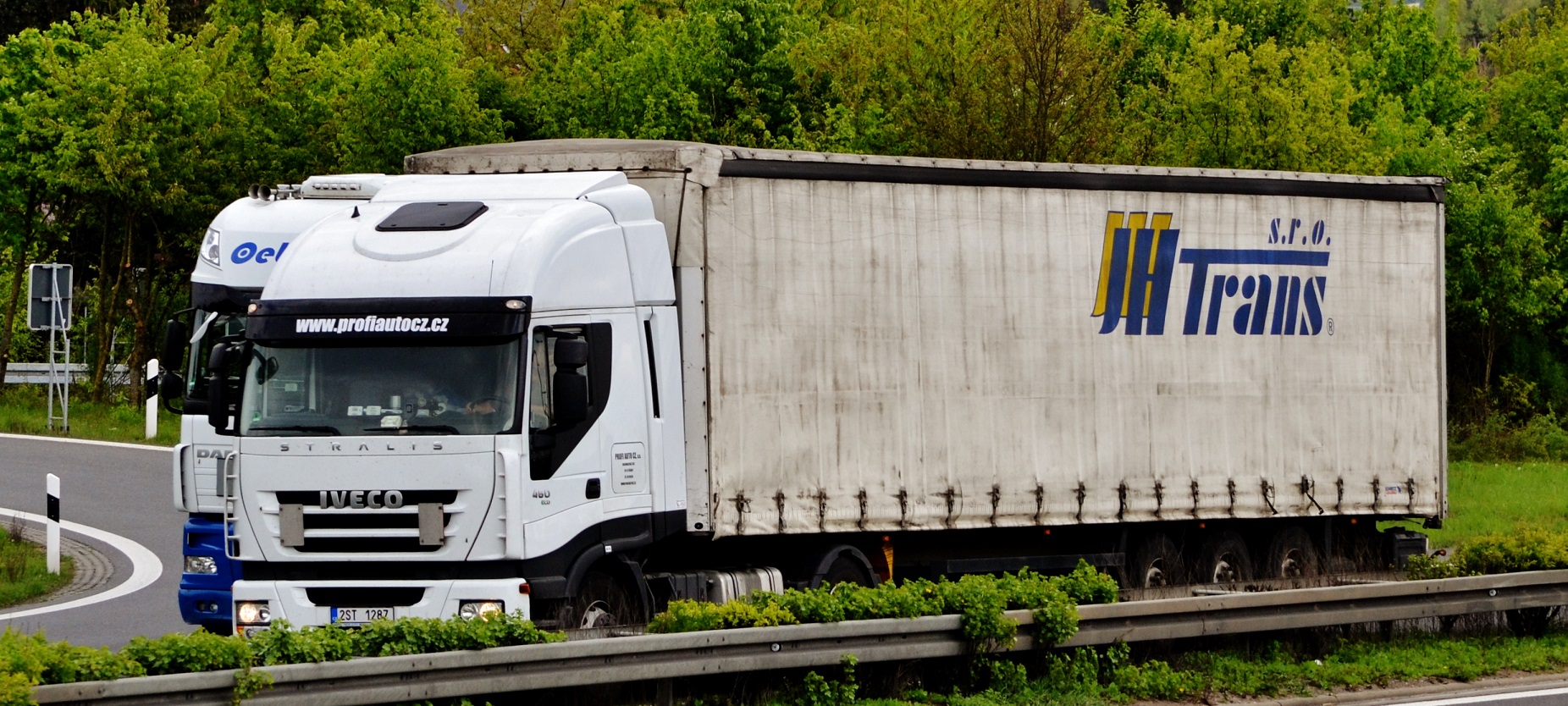 2ST 1287, Iveco Stralis 