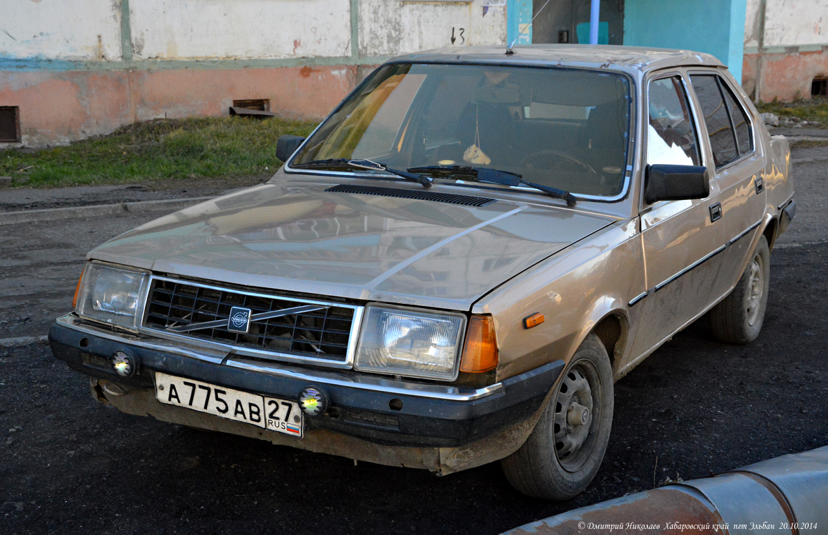а 775 ав 27, Volvo 360 