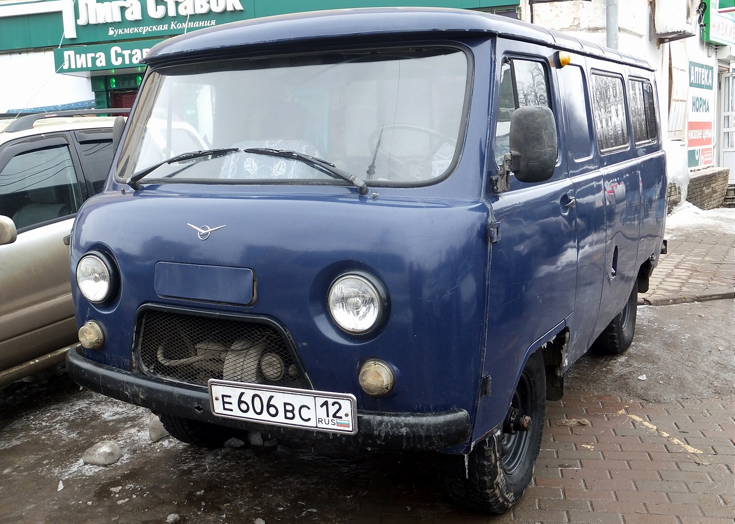 е 606 вс 12, UAZ 452 452А/3962/3741 Glassed Van, 1965–