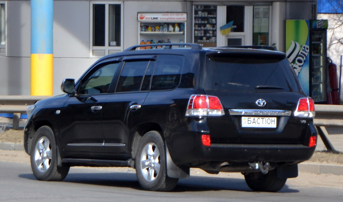 23 БАСТІОН, Toyota Land Cruiser 200 (J200), 2007–2011