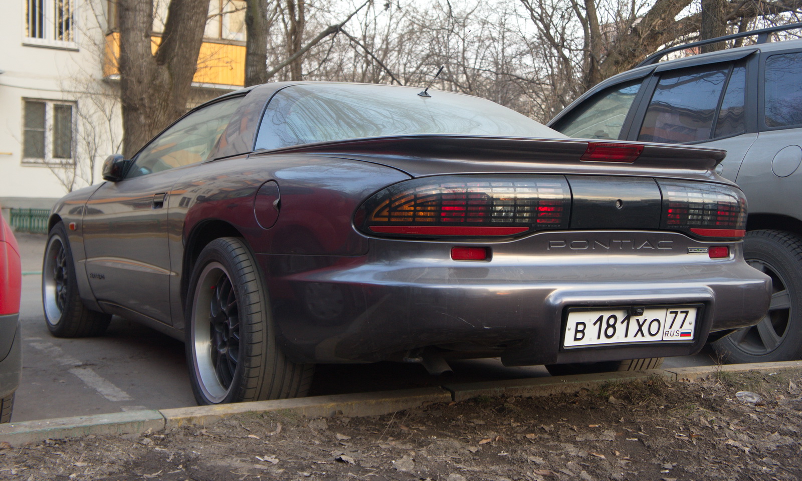 в 181 хо 77, Pontiac Firebird 4th gen Coupé (87; F-body), 1992–1997
