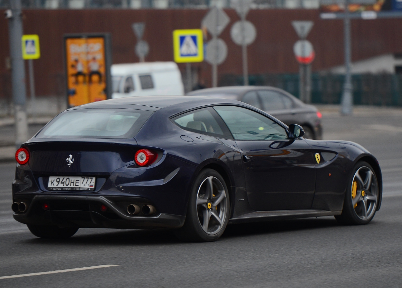 к 940 не 777, Ferrari FF 1st gen (F151), 2011–2016