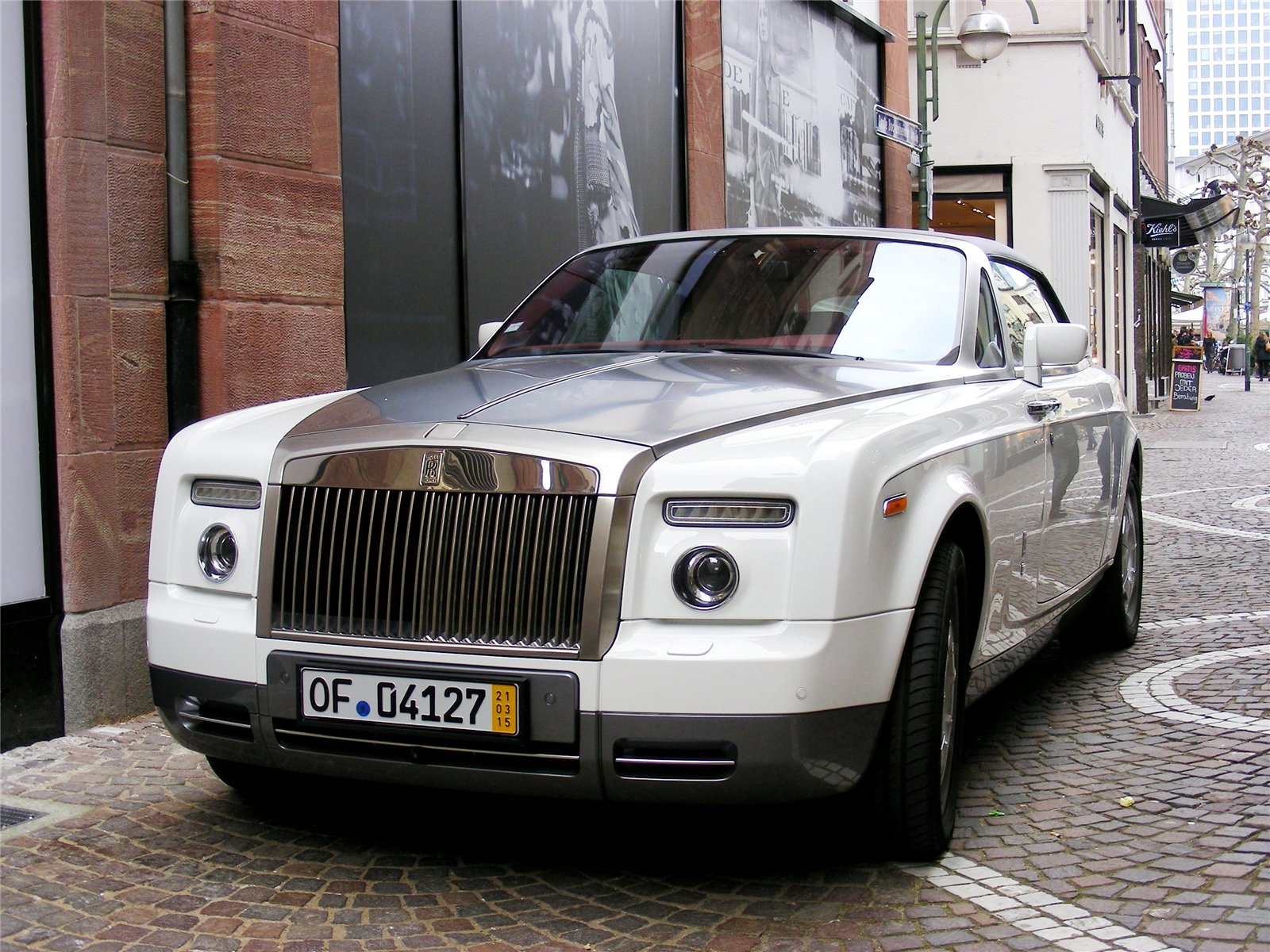 OF 04127, Rolls-Royce Phantom Drophead Coupé 