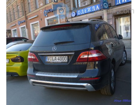 V LA 4000, Mercedes-Benz M-Klasse