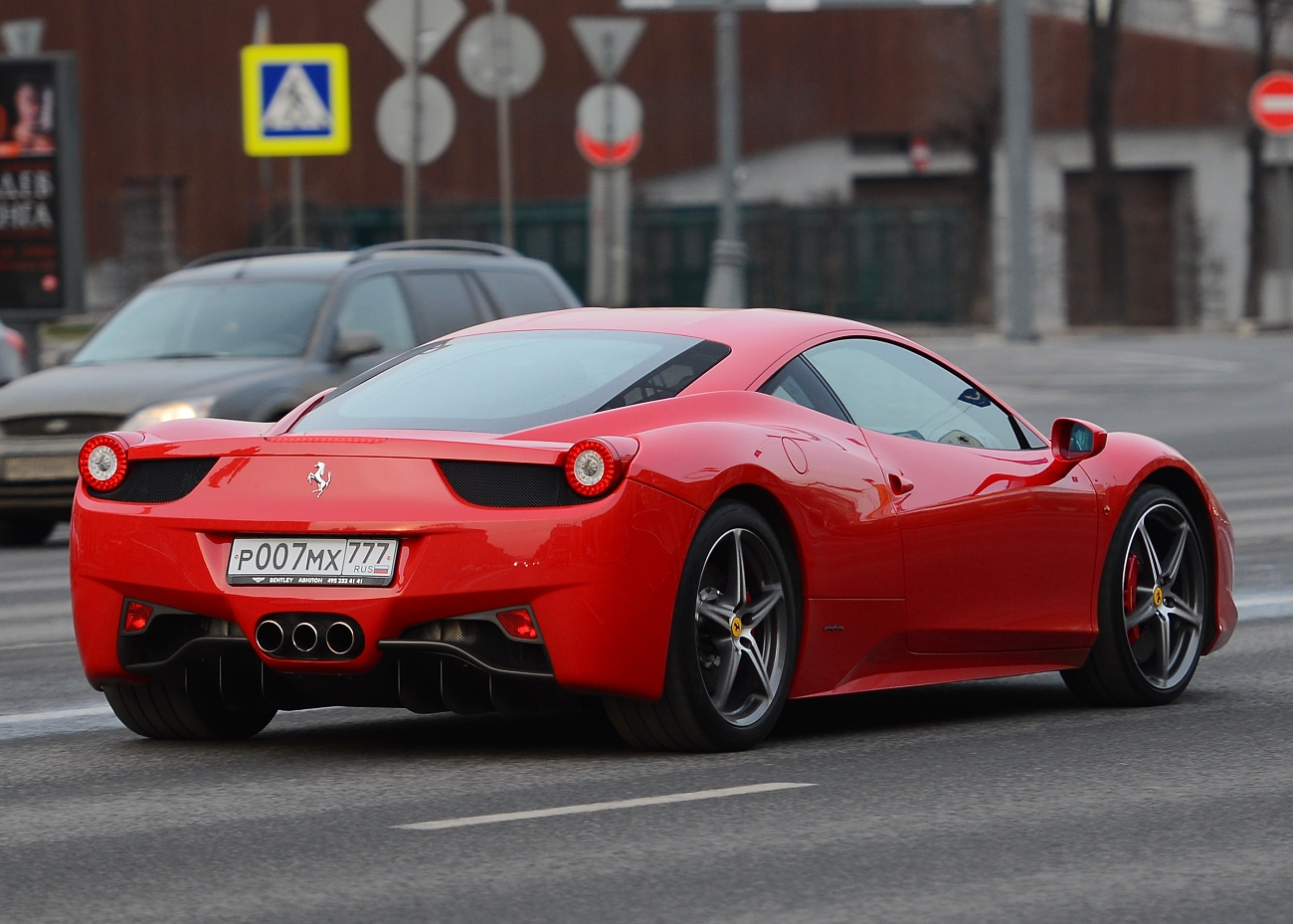 Lamborghini Huracan Ferrari 458