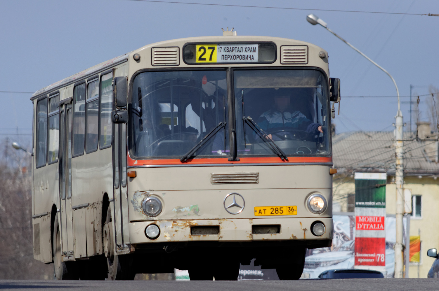 ат 285 36, Mercedes-Benz O305 