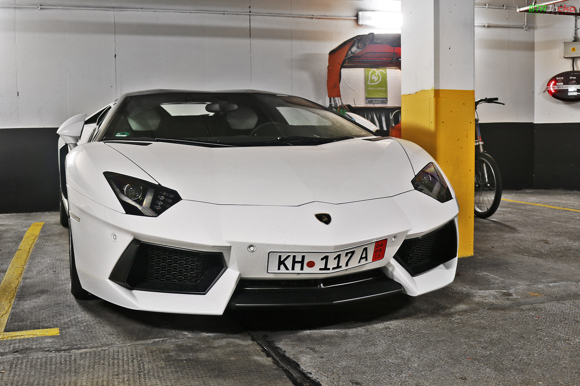 KH 117 A, Lamborghini Aventador LP700-4, 2011–2016