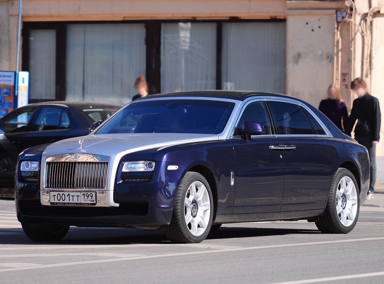 т 001 тт 199, Rolls-Royce Ghost 1st gen (RR4), 2009–2014