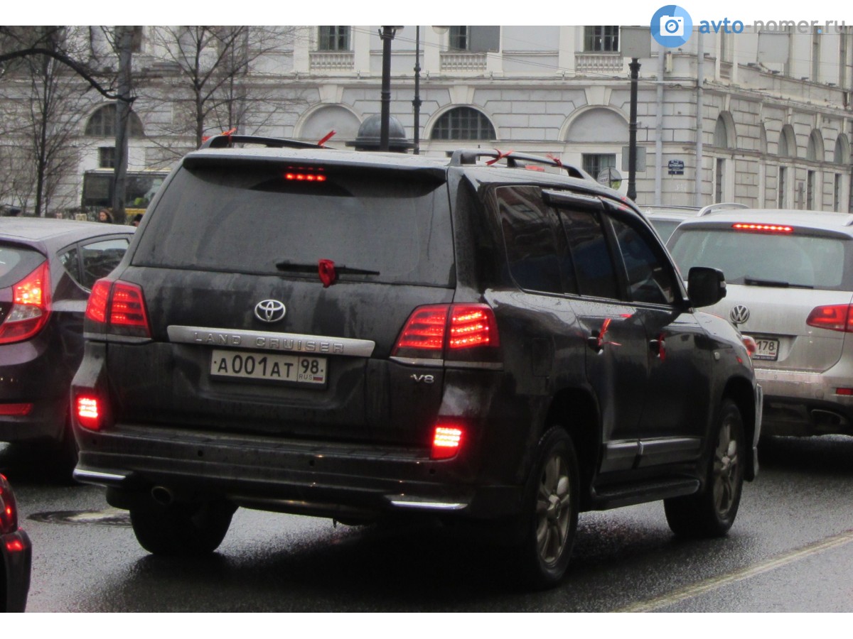 а 001 ат 98, Toyota Land Cruiser 200 (J200), 2007–2011