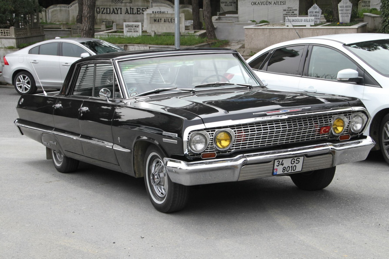 34 GS 8010, Chevrolet Impala 3rd gen 1961 2-door Hardtop (1737/1837; B-body), 1960–1961