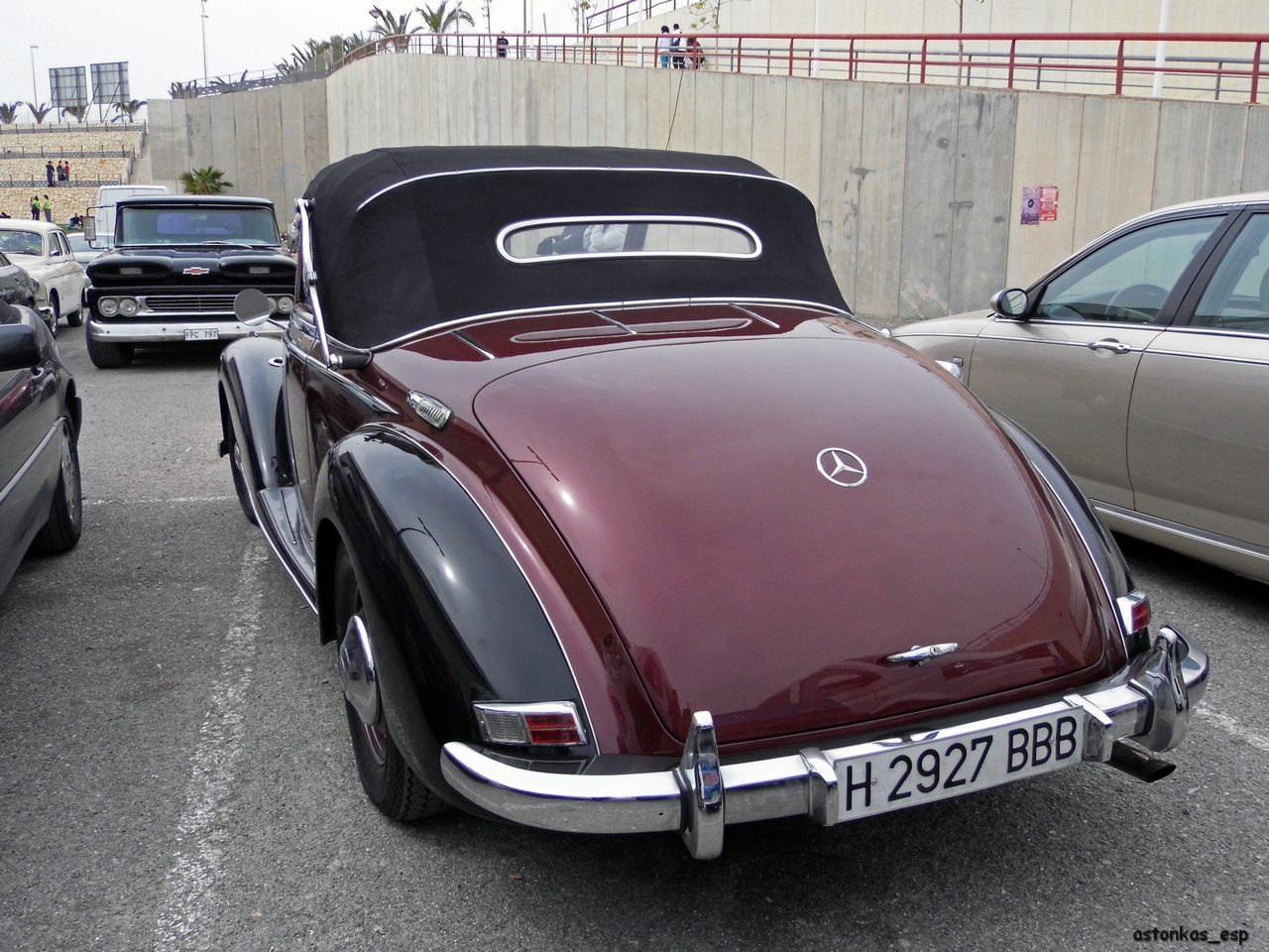 H 2927 BBB, Mercedes-Benz 220 