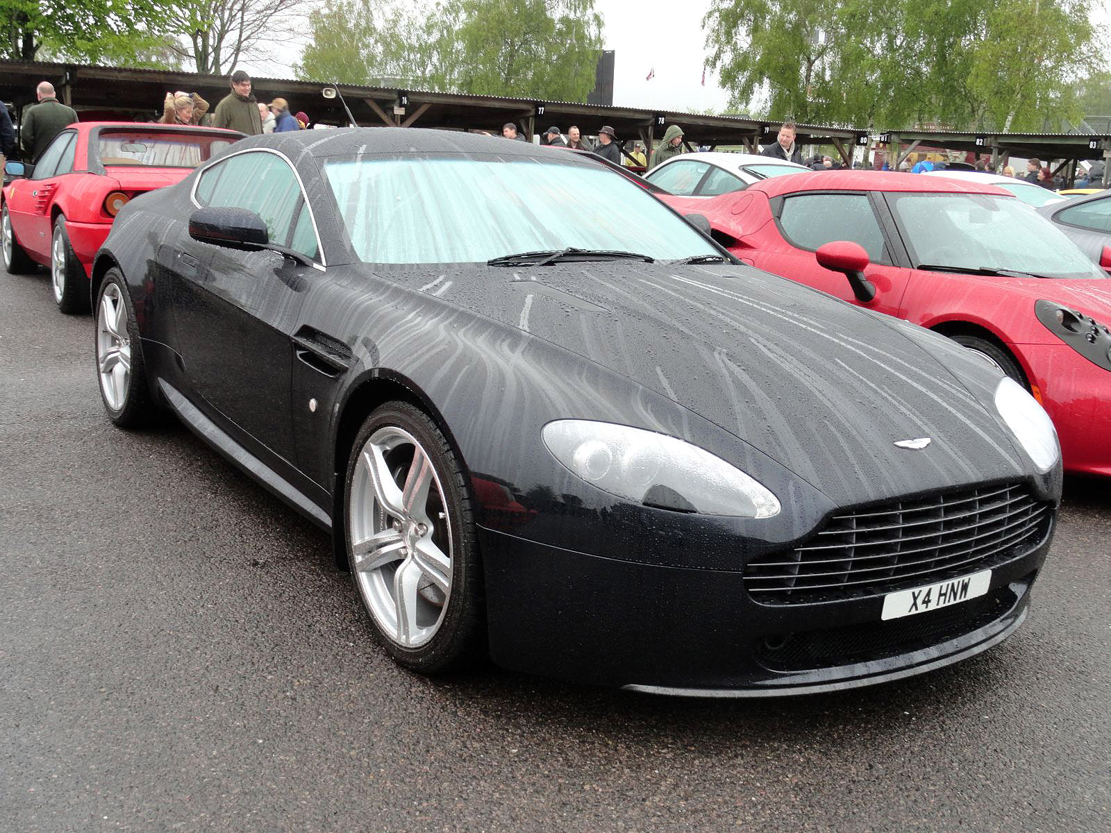 X4HNW, Aston Martin V8 Vantage 
