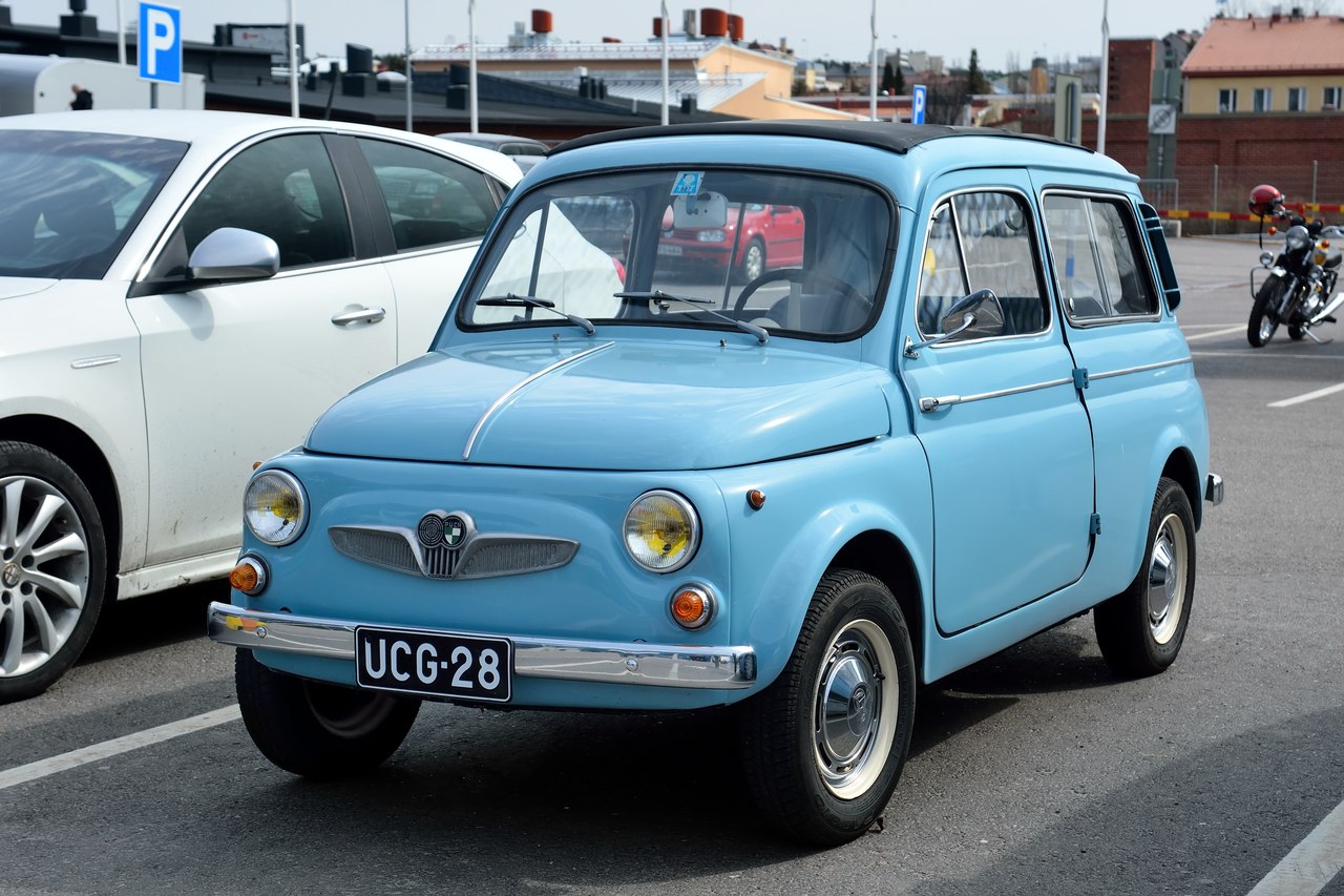 UCG-28, Steyr Puch 700 