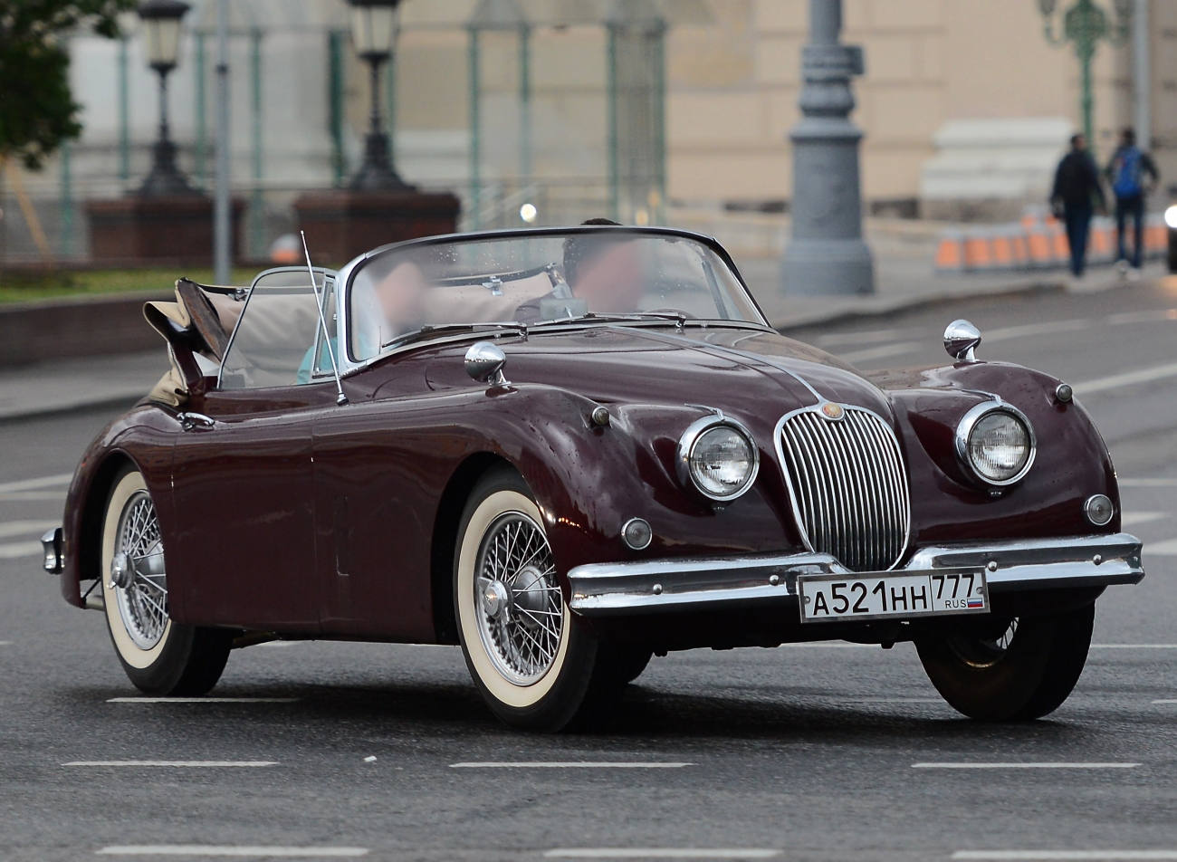 а 521 нн 777, Jaguar XK150 