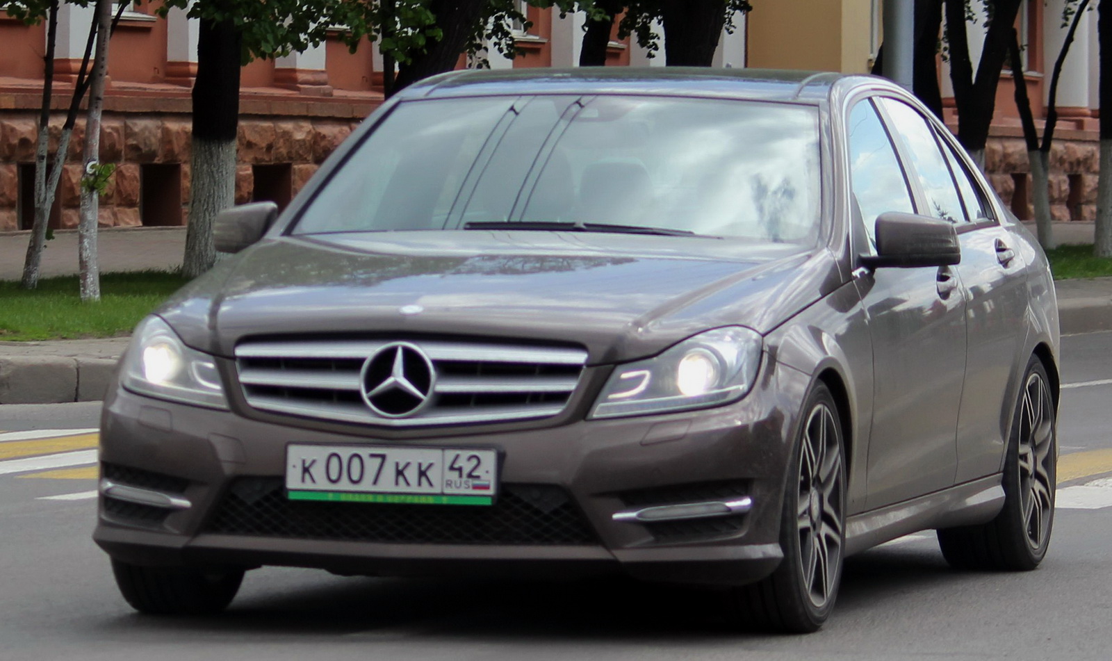 Кк 7. Mercedes 42. К007кк. 7кк машина. Номер к007кк799.