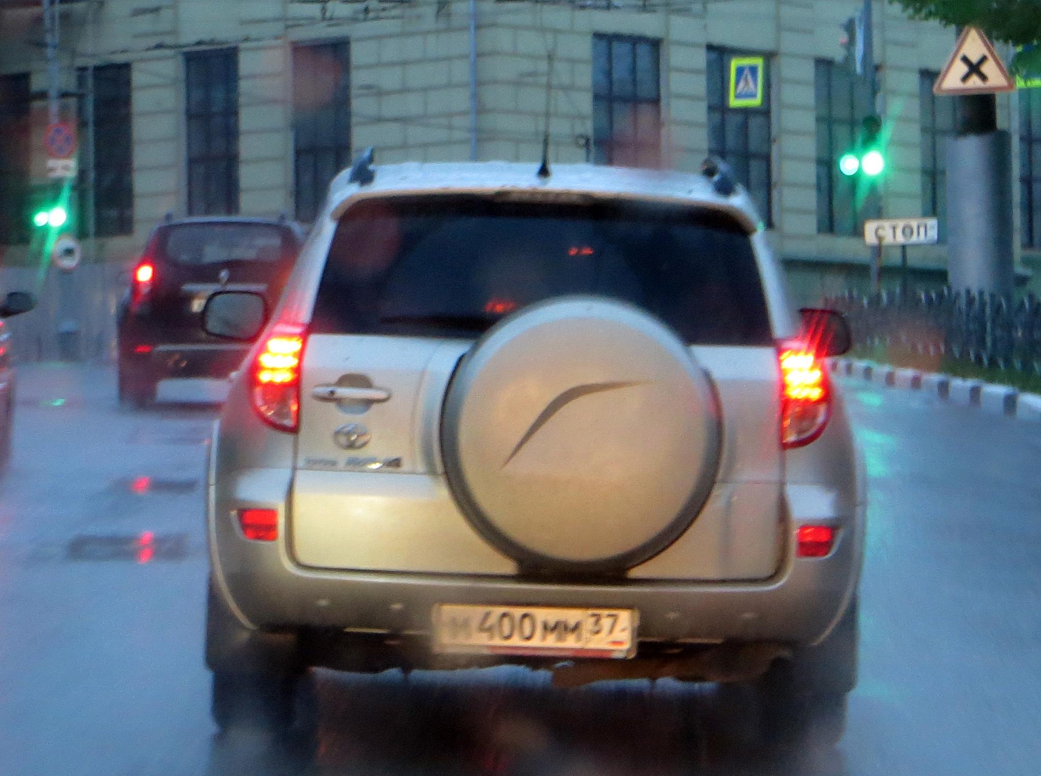 м 400 мм 37, Toyota RAV4 3rd gen (XA30), 2005–2013 (–2016 for JP-market)