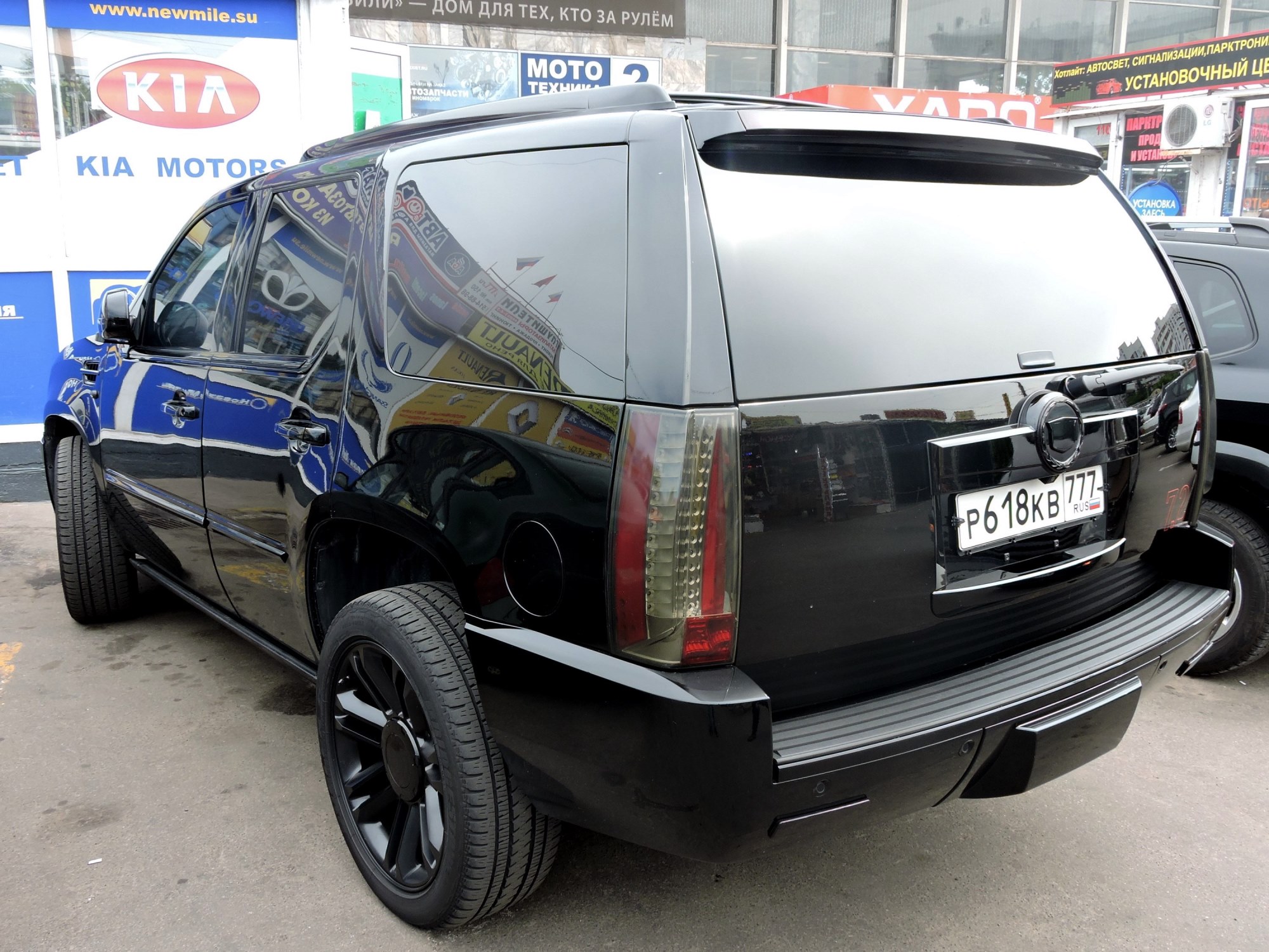 р 618 кв 777, Cadillac Escalade 