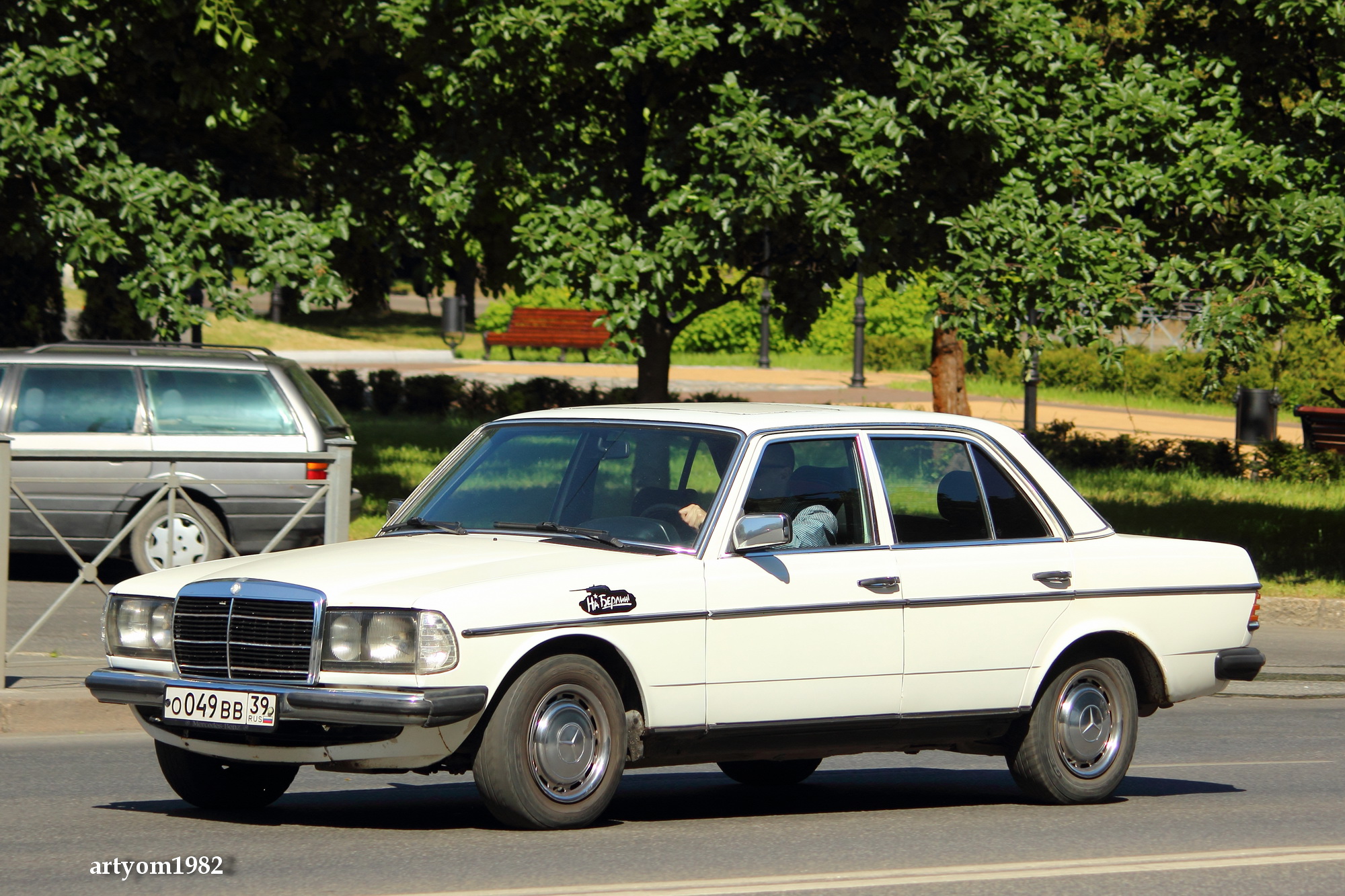 о 049 вв 39, Mercedes-Benz E-Klasse 200–300 Sedan (W123), 1975­–1986