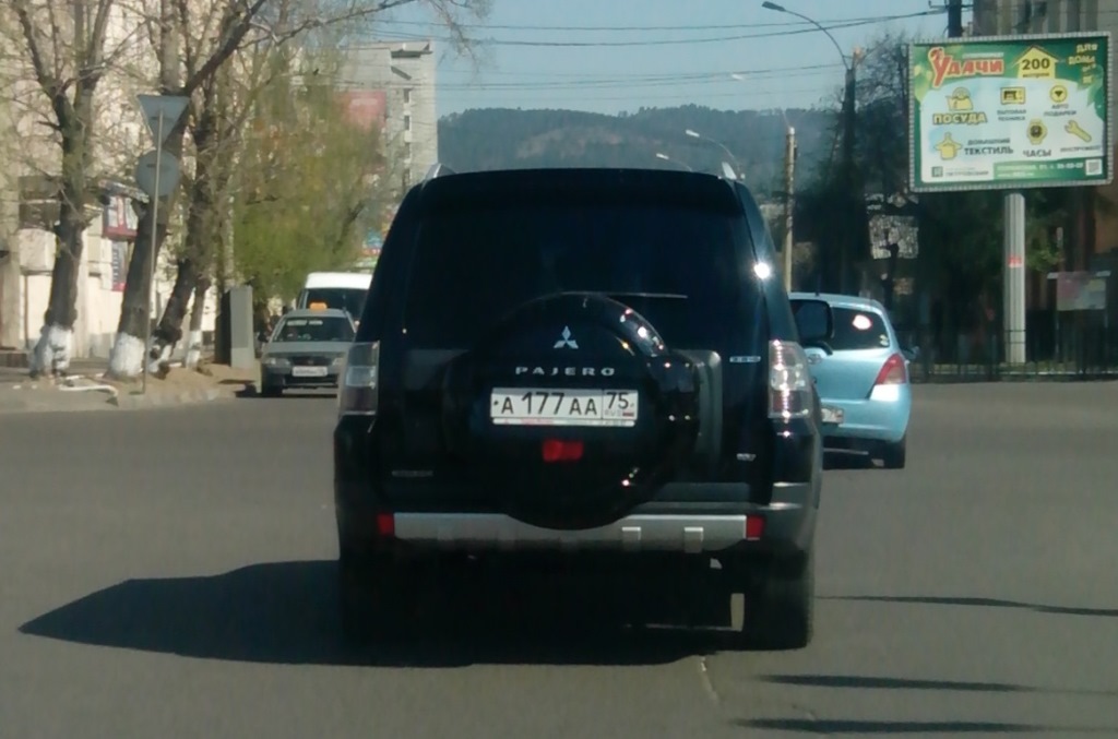 а 177 аа 75, Mitsubishi Pajero 