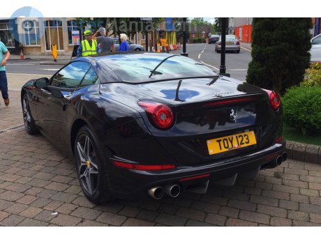 TOY 123, Ferrari California