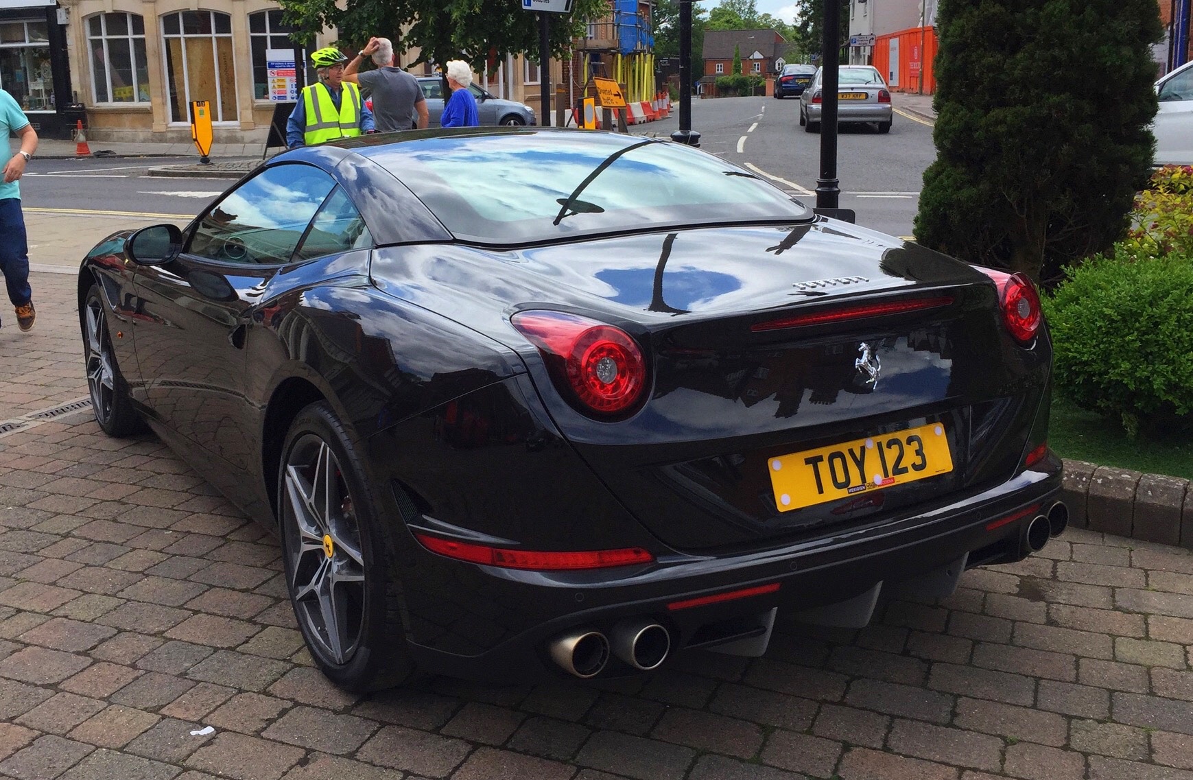 TOY123, Ferrari California 1st gen T (149M), 2013–2017