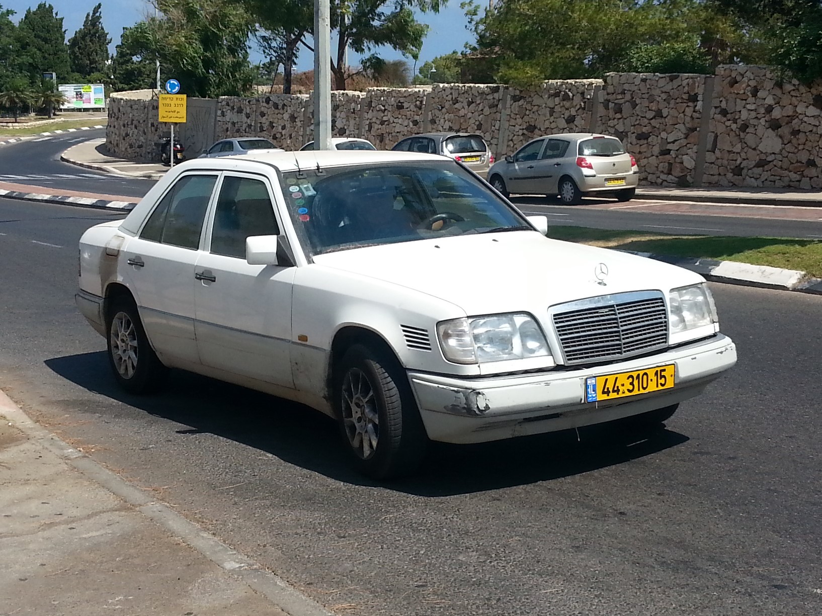 44-310-15, Mercedes-Benz E-Klasse 1st gen Sedan (W124), 1984­–1995